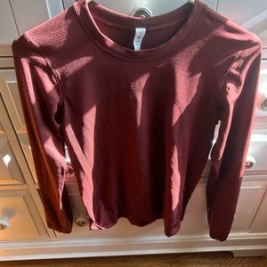 Long sleeve lulu lemon shirt